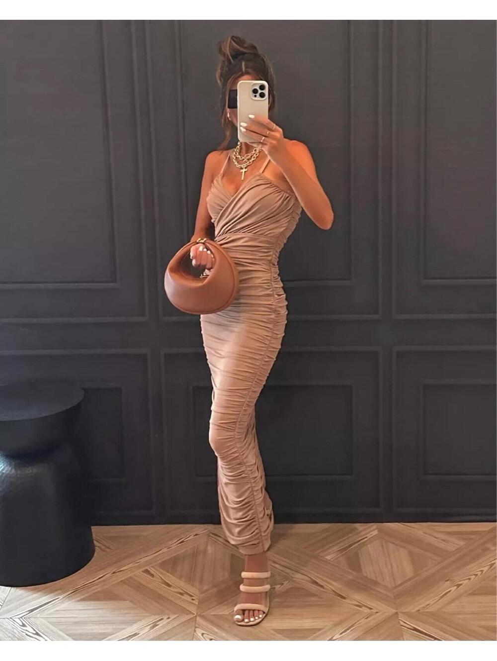 Elliatt x Revolve Pippa Bodycon Ruched Structured Nude Dress NWT Size Small
